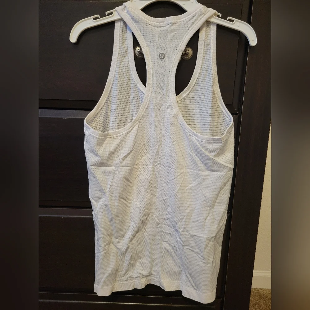Lululemon Swiftly Tech Racerback Tank - Picture 2 of 2
